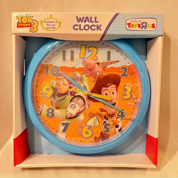 Disney Pixar Toy Story 3 Wall Clock Round 10” Woody Buzz & Hamm BNIB New in Box - Picture 2 of 14